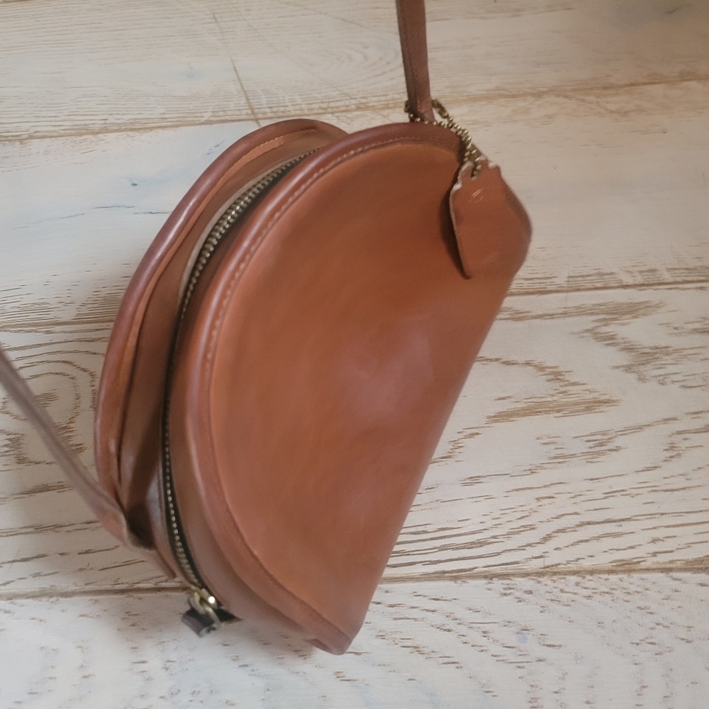 COACH True Vintage Kimball Zip Half Moon Crossbody Bag Classic British Tan - Picture 15 of 15